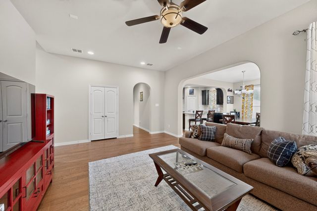 9215 Moon River Court, Arlington, TX 76002