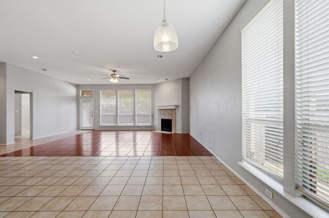 4203 Lucy Lane, Arlington, TX 76016