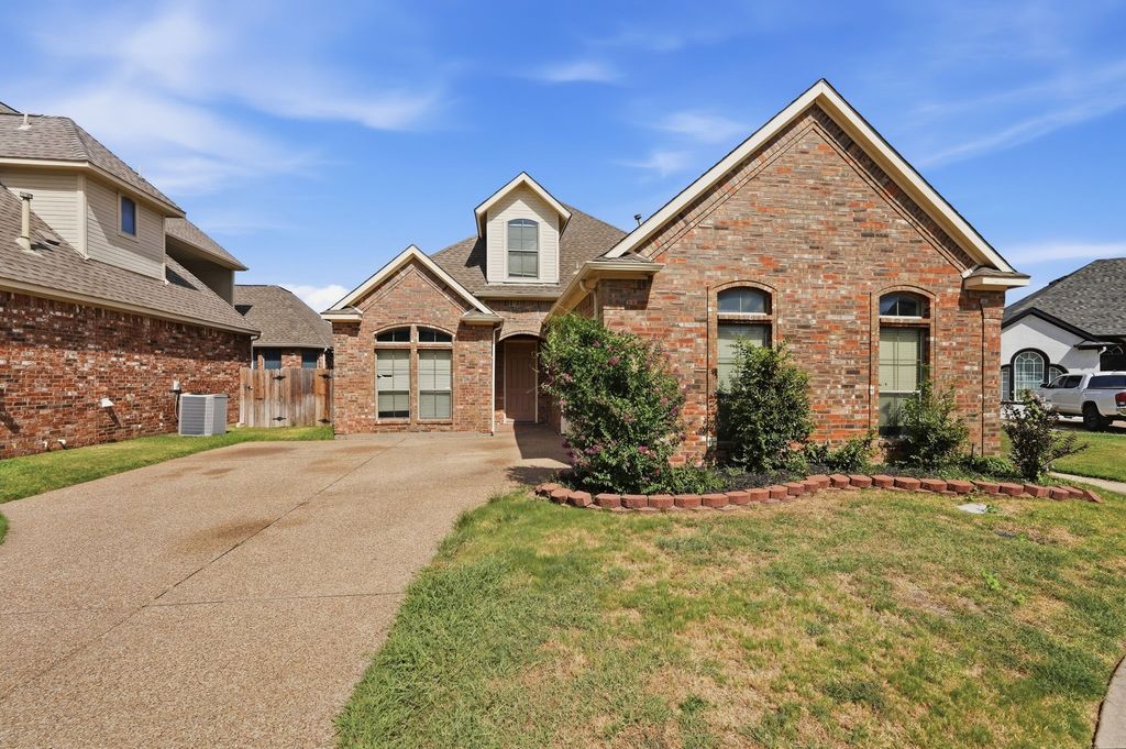4203 Lucy Lane, Arlington, TX 76016