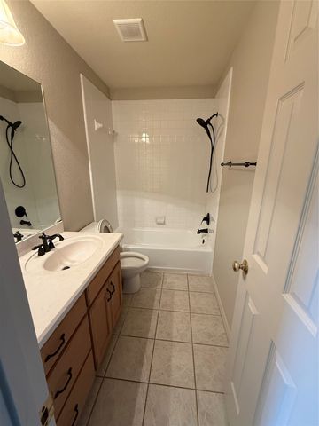 5700 Cherrywood Lane, Arlington, TX 76016