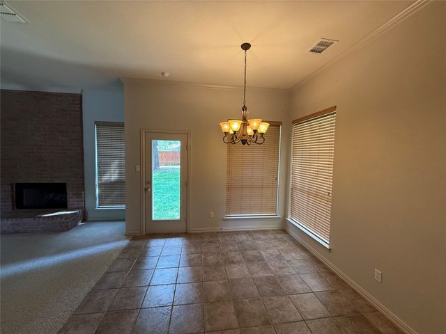 5700 Cherrywood Lane, Arlington, TX 76016