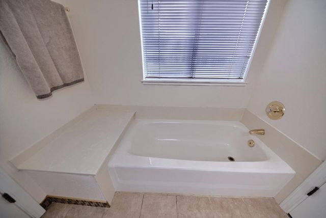 110 Loma Prieta Cir, Tracy, CA 95376