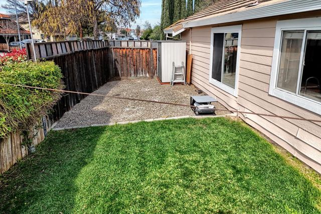 110 Loma Prieta Cir, Tracy, CA 95376