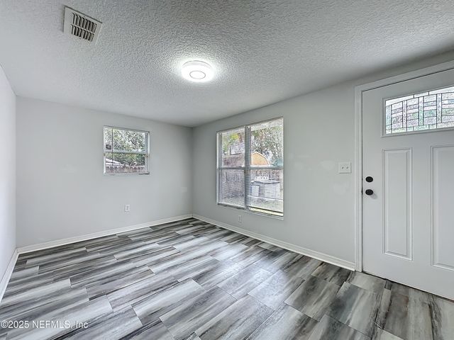 6914 ALACHUA Avenue, Jacksonville, FL 32210