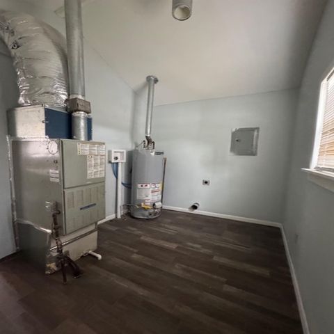 1654 N Grove Ave, Wichita, KS 67214