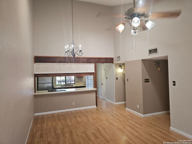 8611 Datapoint Dr Apt 4, San Antonio, TX 78229