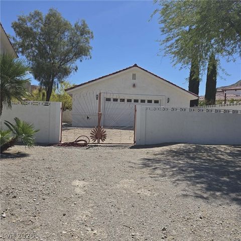 4755 North Grand Canyon Drive, Las Vegas, NV 89129