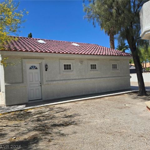 4755 North Grand Canyon Drive, Las Vegas, NV 89129