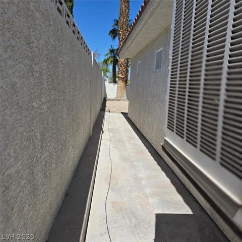 4755 North Grand Canyon Drive, Las Vegas, NV 89129