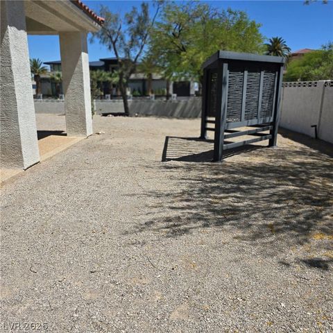 4755 North Grand Canyon Drive, Las Vegas, NV 89129