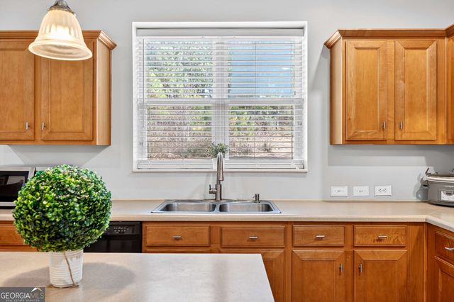 5625 Jamerson Drive, Atlanta, GA 30349