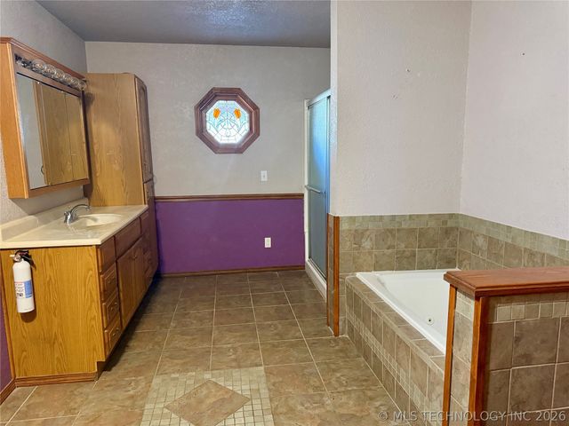 114996 S 4212 Road, Eufaula, OK 74432