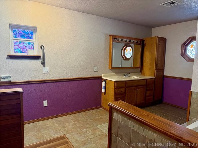 114996 S 4212 Road, Eufaula, OK 74432