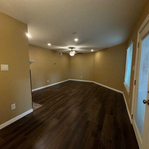 2314 Bamboo Drive I105, Arlington, TX 76006
