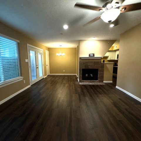 2314 Bamboo Drive I105, Arlington, TX 76006