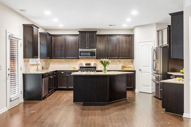 704 Wentworth Place, Woodstock, GA 30188