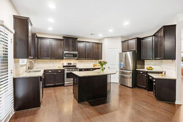 704 Wentworth Place, Woodstock, GA 30188