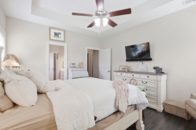 405 Tom Link Rd, Cottontown, TN 37048