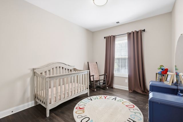 405 Tom Link Rd, Cottontown, TN 37048