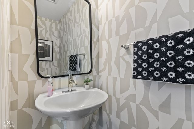 9426 Orchard Cove Drive, Indianapolis, IN 46239