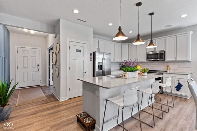 9426 Orchard Cove Drive, Indianapolis, IN 46239