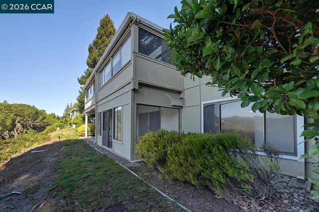 2549 Golden Rain Rd 2, Walnut Creek, CA 94595