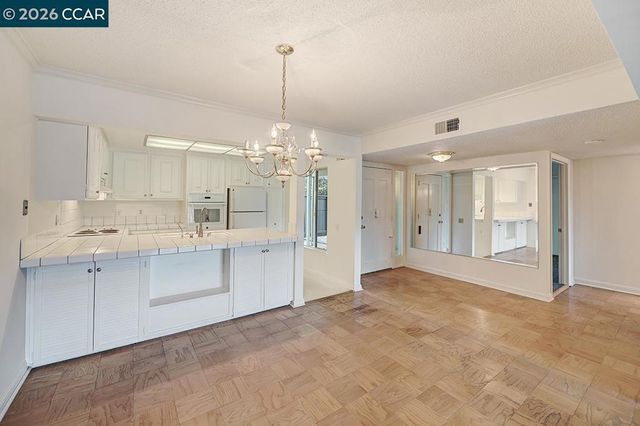 2549 Golden Rain Rd 2, Walnut Creek, CA 94595