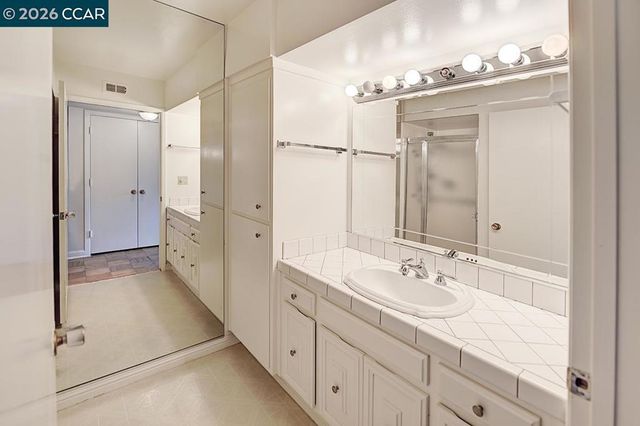 2549 Golden Rain Rd 2, Walnut Creek, CA 94595