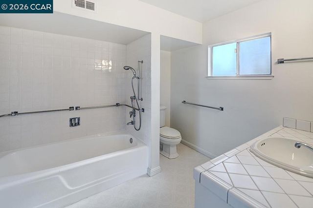 2549 Golden Rain Rd 2, Walnut Creek, CA 94595