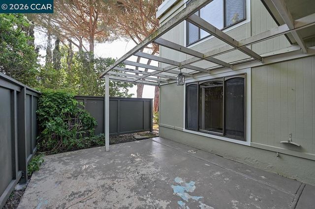 2549 Golden Rain Rd 2, Walnut Creek, CA 94595