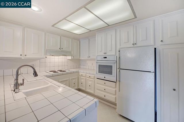 2549 Golden Rain Rd 2, Walnut Creek, CA 94595