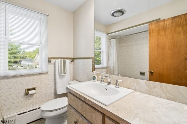 186 W Northfield Rd, Livingston Twp., NJ 07039
