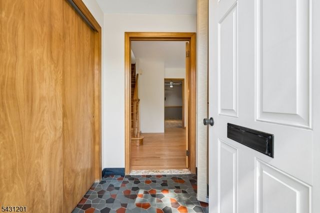186 W Northfield Rd, Livingston Twp., NJ 07039