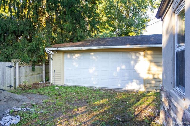 15681 Foch Street, Livonia, MI 48154