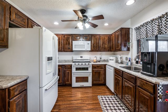 2907 Kimberly Drive, Grapevine, TX 76051