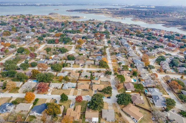 2907 Kimberly Drive, Grapevine, TX 76051