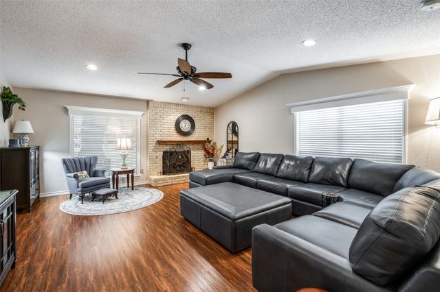 2907 Kimberly Drive, Grapevine, TX 76051