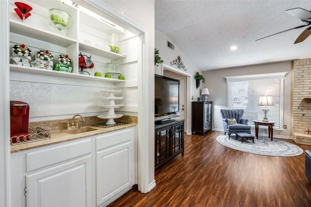 2907 Kimberly Drive, Grapevine, TX 76051