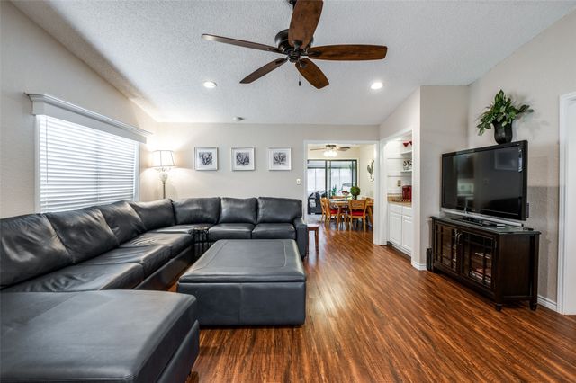 2907 Kimberly Drive, Grapevine, TX 76051