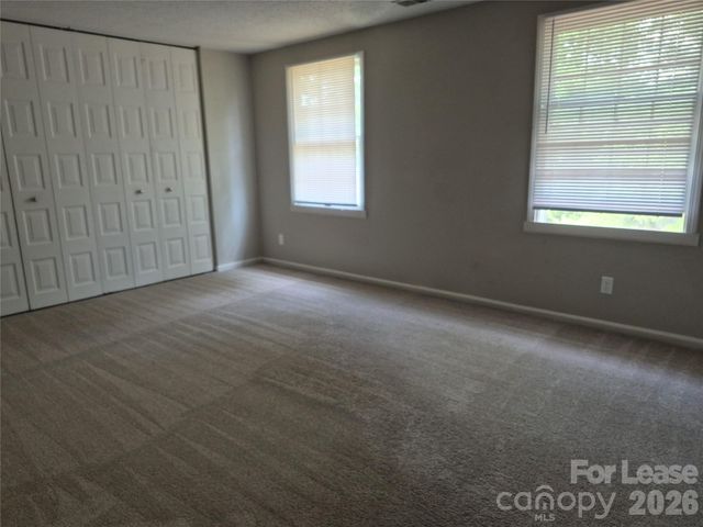 8205 Eveningwood Court, Charlotte, NC 28226
