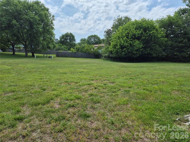 8205 Eveningwood Court, Charlotte, NC 28226
