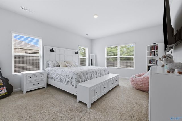 108 Cave Springs Circle, Owens Cross Roads, AL 35763