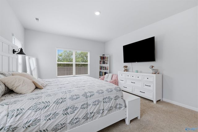 108 Cave Springs Circle, Owens Cross Roads, AL 35763