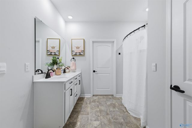 108 Cave Springs Circle, Owens Cross Roads, AL 35763