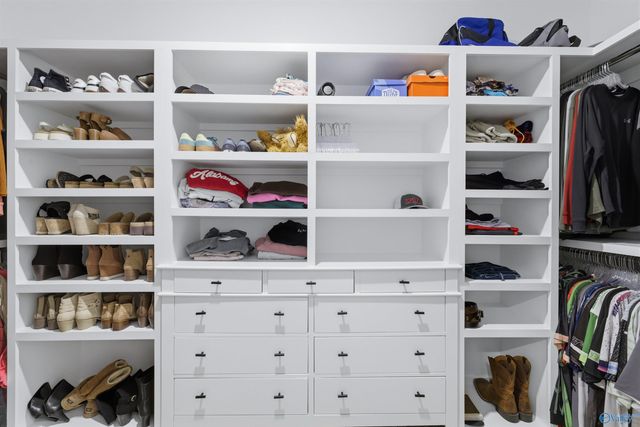 108 Cave Springs Circle, Owens Cross Roads, AL 35763