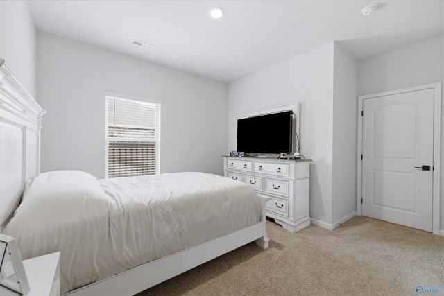 108 Cave Springs Circle, Owens Cross Roads, AL 35763