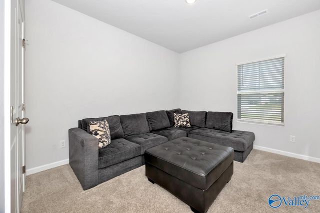 108 Cave Springs Circle, Owens Cross Roads, AL 35763