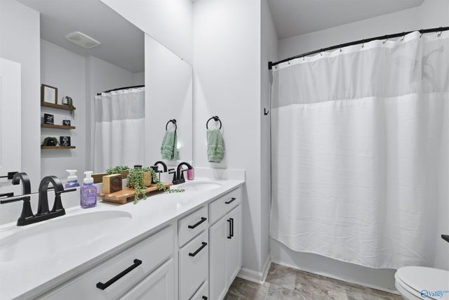 108 Cave Springs Circle, Owens Cross Roads, AL 35763