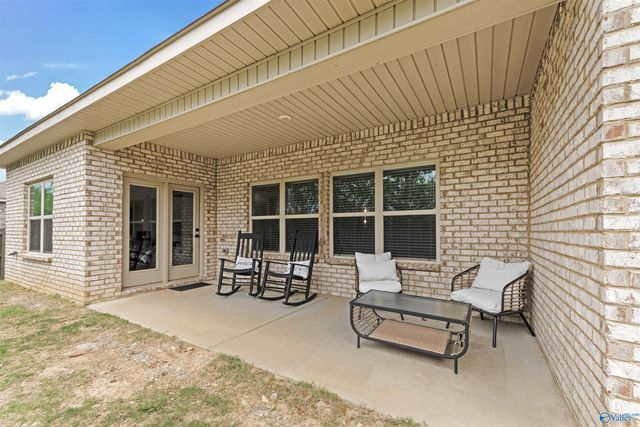 108 Cave Springs Circle, Owens Cross Roads, AL 35763