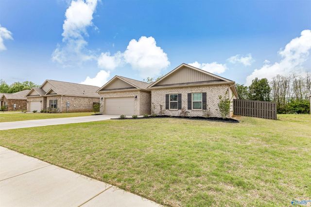 108 Cave Springs Circle, Owens Cross Roads, AL 35763